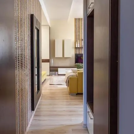 Homey Apartment - Parliament, Chain Bridge Budapest Exterior photo