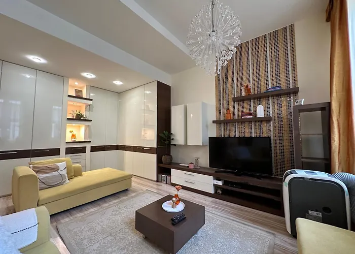 Homey Apartment - Parliament, Chain Bridge