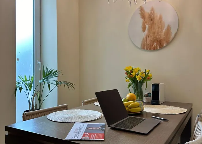 Homey Apartment - Parliament, Chain Bridge